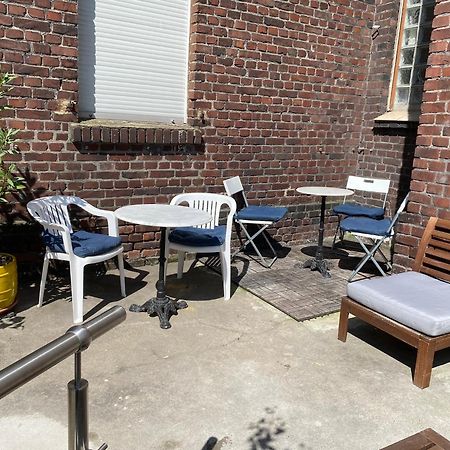 2 Rooms, Free Parking, 25 Min To Duesseldorf, 150 Mbps Wlan Дуйсбург Екстериор снимка